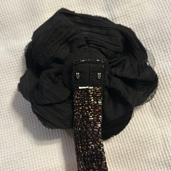 Woman’s Lace Flower strech Belt - Picture 3 of 7